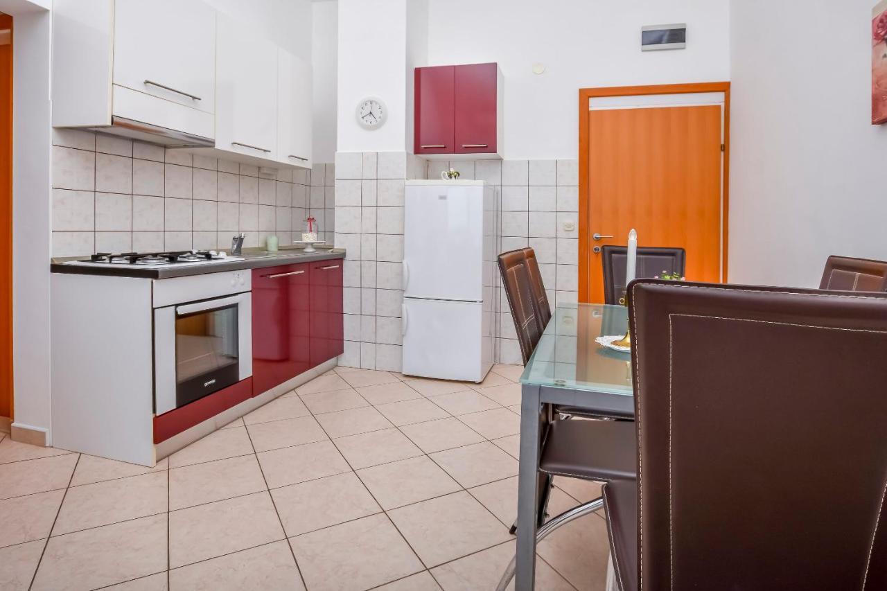 Apartments Anka Рогозница Экстерьер фото