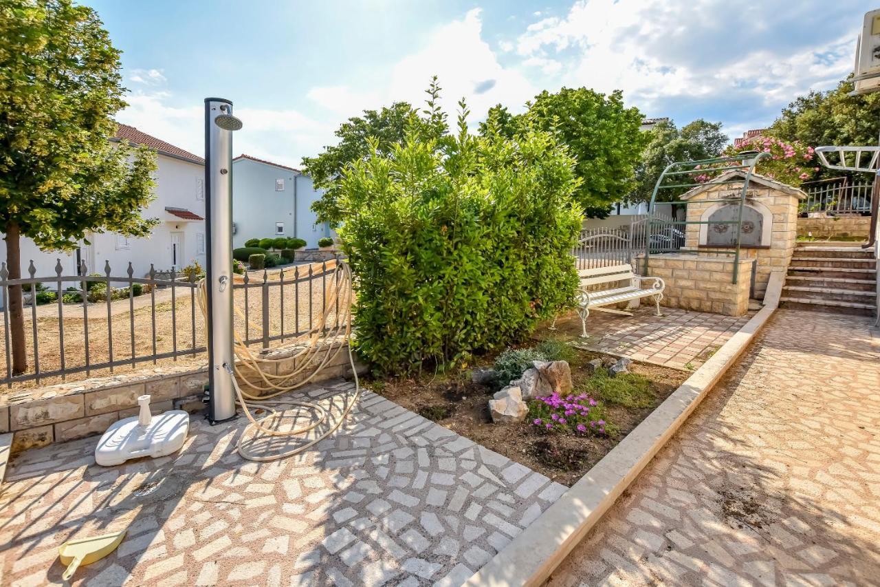 Apartments Anka Рогозница Экстерьер фото