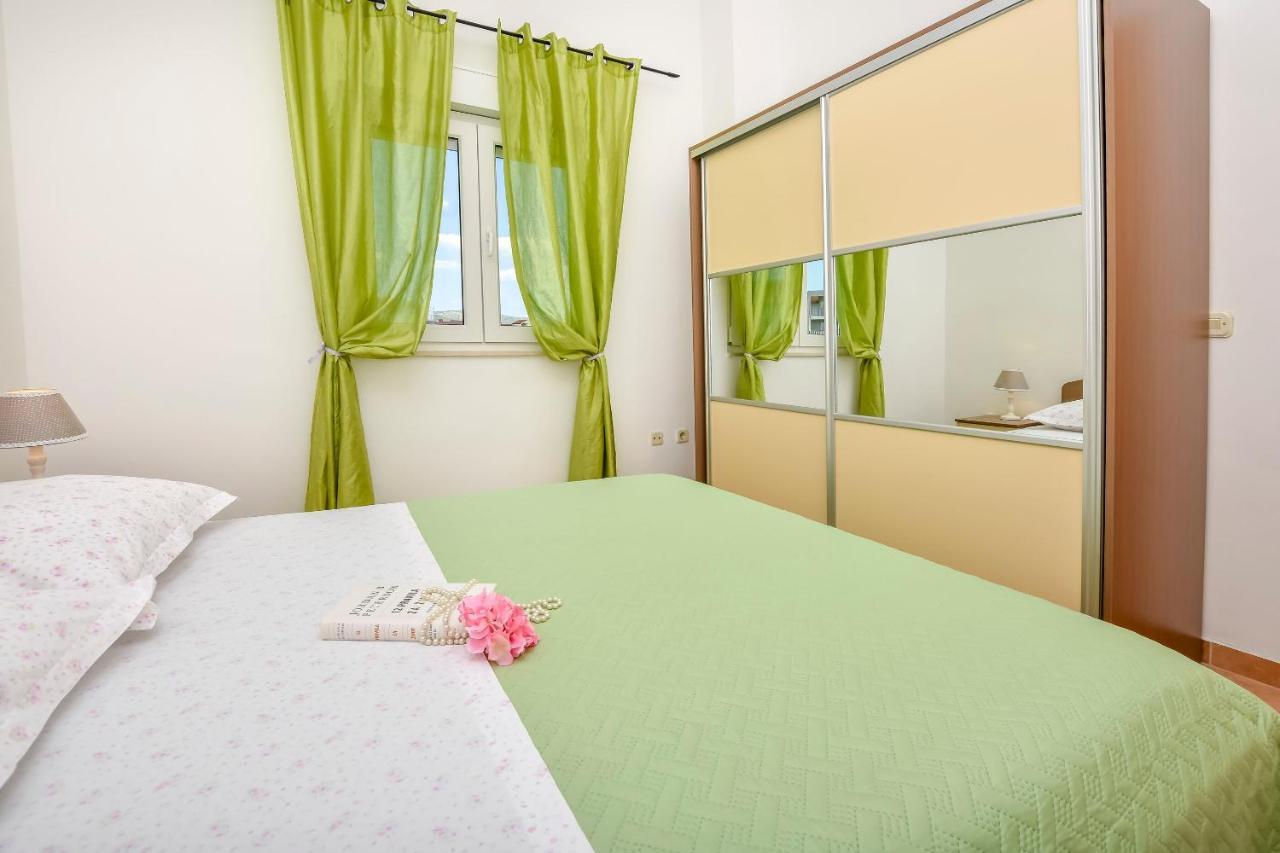 Apartments Anka Рогозница Экстерьер фото